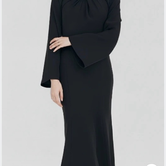 🍸Milio-Milano Twist Front Open Back Gown | NWT | S, M, L🍸 - Picture 9 of 9